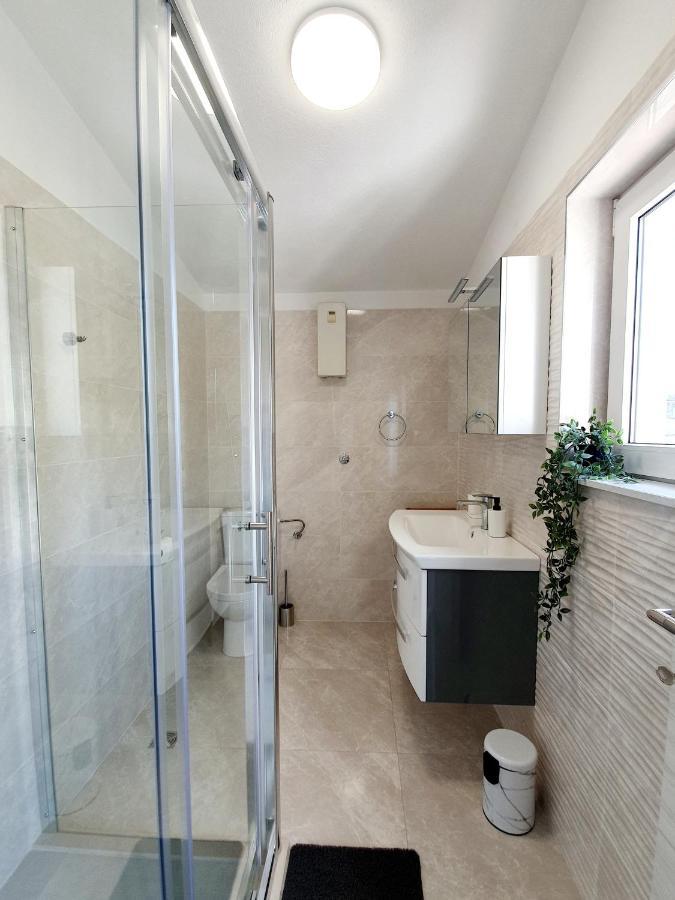 White House Apartments 두기라트 외부 사진