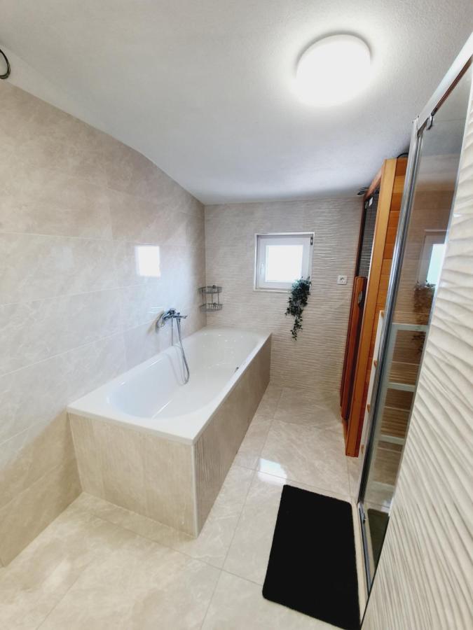 White House Apartments 두기라트 외부 사진