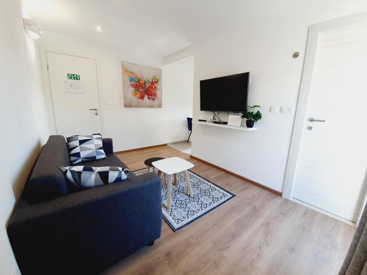 White House Apartments 두기라트 외부 사진