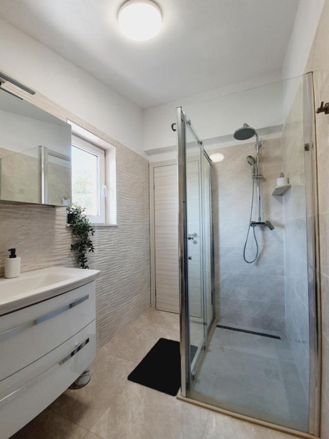 White House Apartments 두기라트 외부 사진
