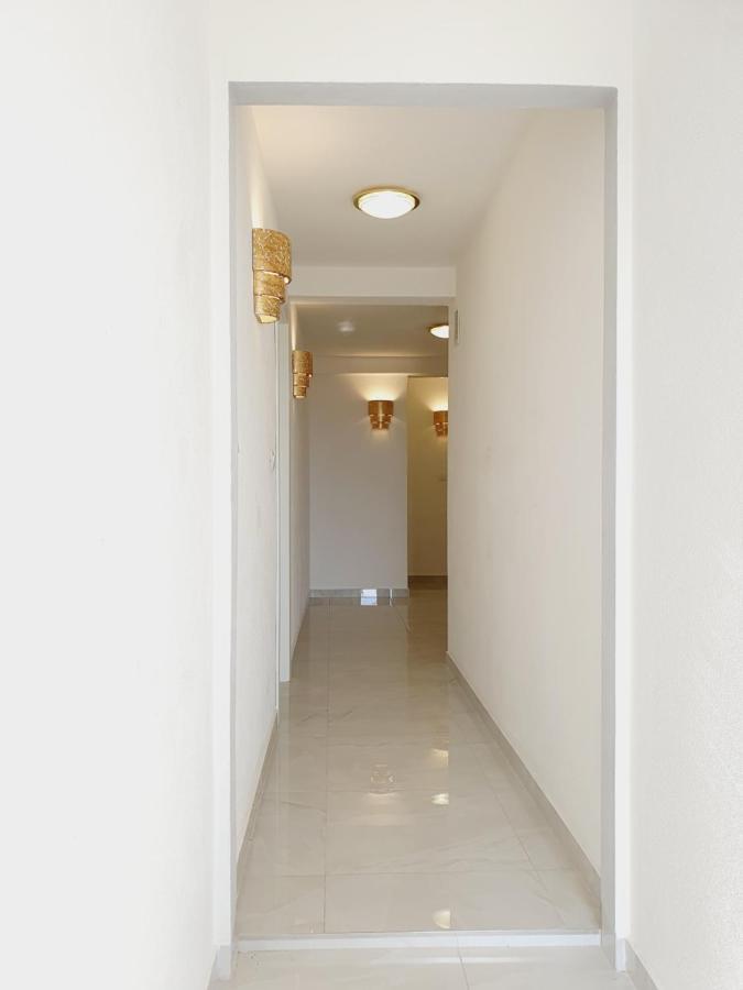 White House Apartments 두기라트 외부 사진
